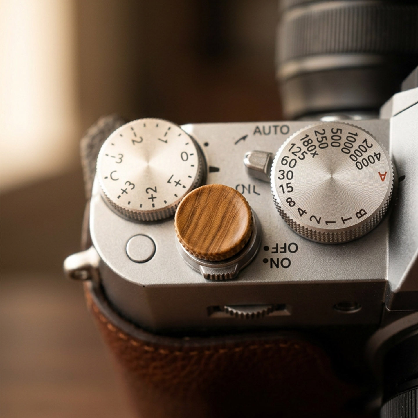 Премиальная деревянная кнопка  – обзор и цена Fujifilm Camera X-T5